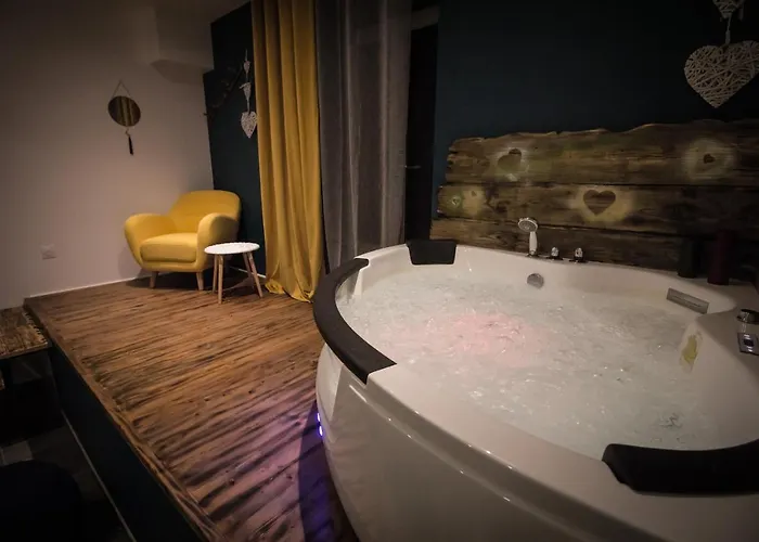 ** Au Canal Du Midi - Jaccuzzi & Luxueux Appartements **